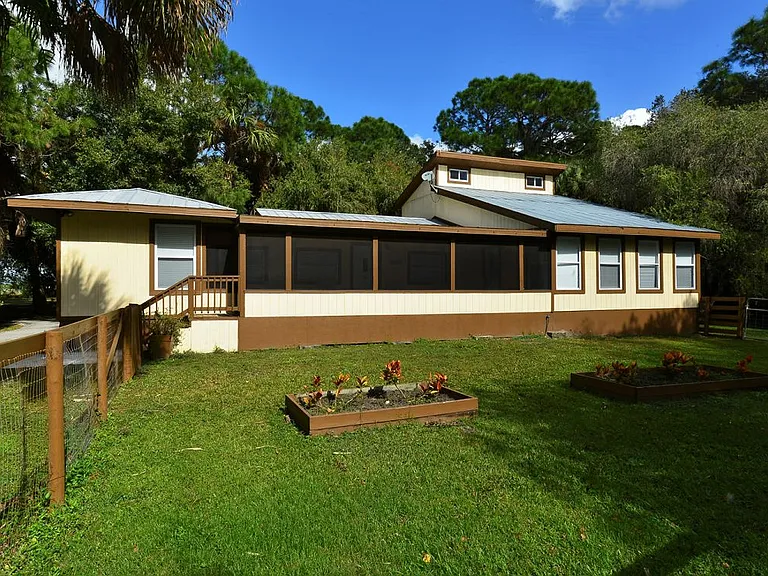 8260 Ibis St — Photo 23