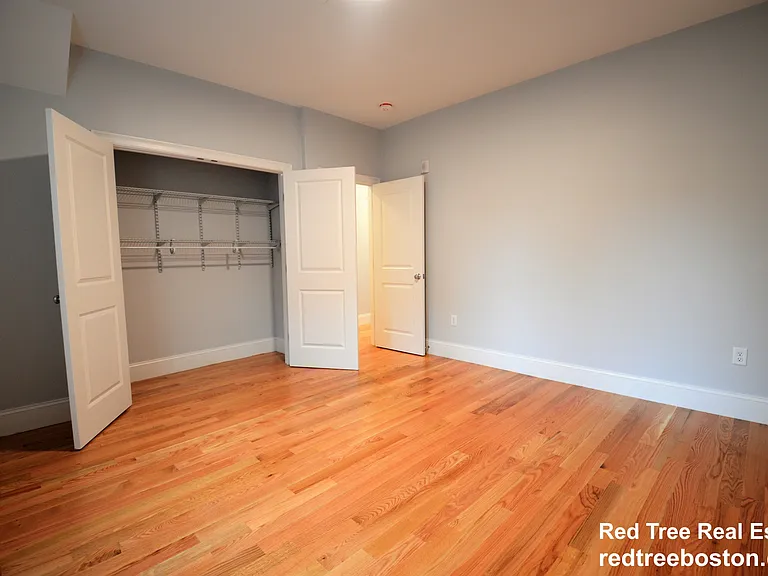 18 Murdock St — Photo 6