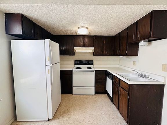 4th image of 145B Monroe Ave #0