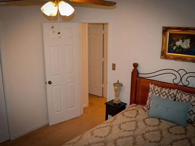2504 Fair Oak Ct — Photo 21