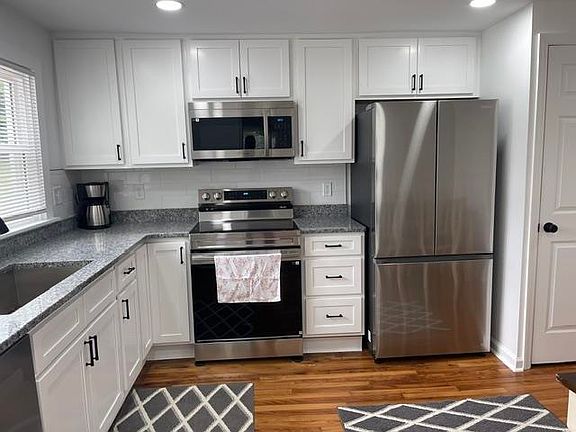 5th image of 336 W Railroad Ave