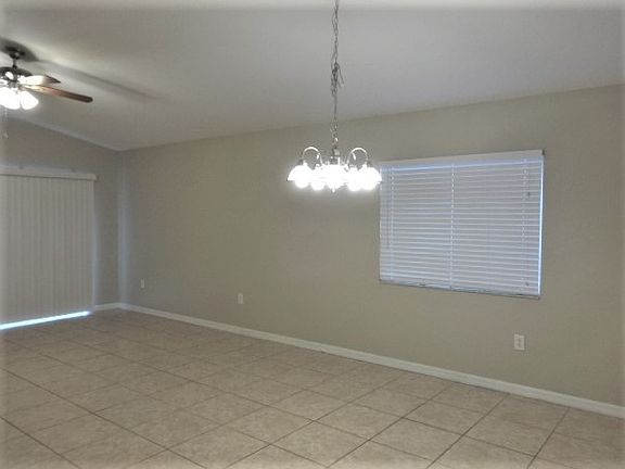 3rd image of 507 Lindsay Anne Ct