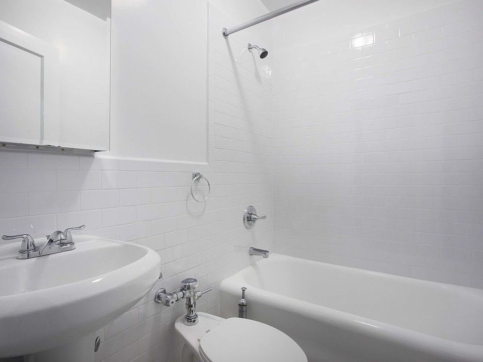 1st image of 208 W 23rd St APT 411