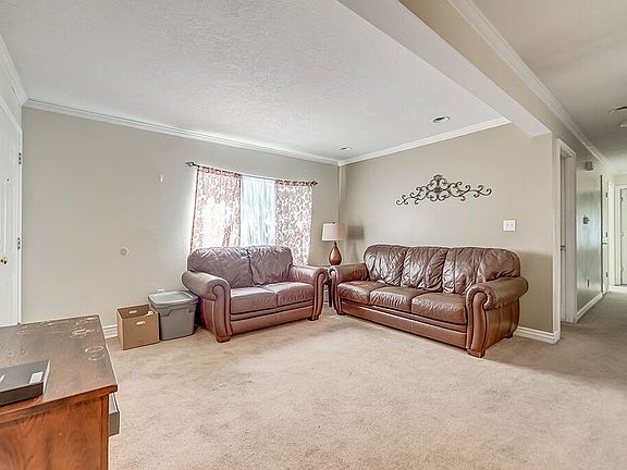 3rd image of 1547 N Riverside Ave #51