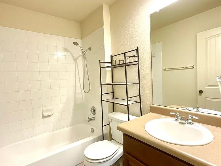 1058 Stone Br — Photo 26