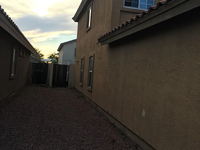 7776 N 56th Ln — Photo 76