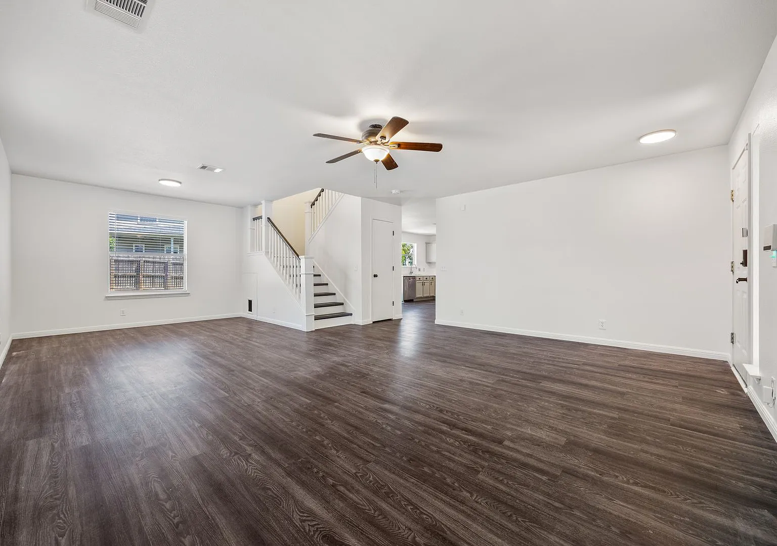 Spacious 4-Bedroom Cul-de-Sac Home with Huge Backyard in Round Rock — Photo 4