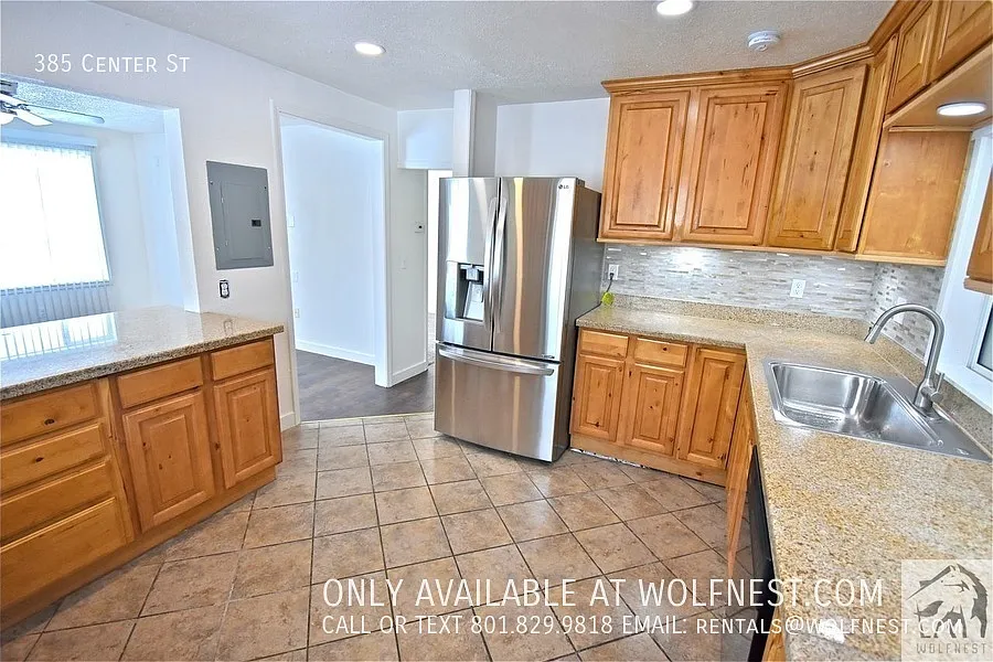 3 bed, 1472 sqft, $1,995 — Photo 2
