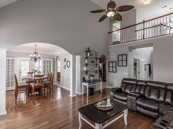 5th image of 106 Sioux Ct