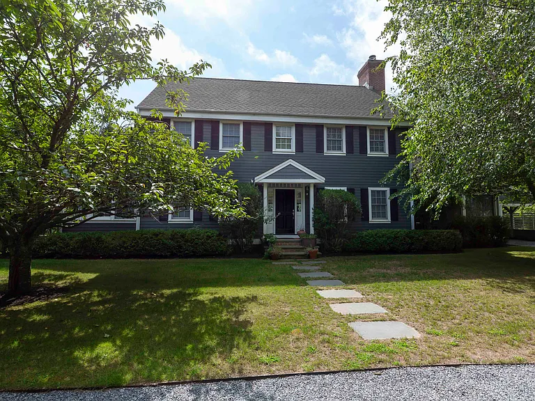 110 Mitchells Ln — Photo 3