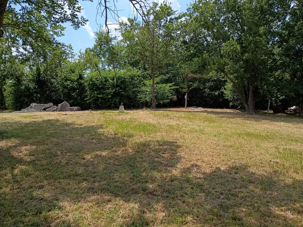 405 N Black Foot, Quinlan, TX 75474