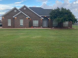 8360 Wolfe Rd, Columbus, MS 39705