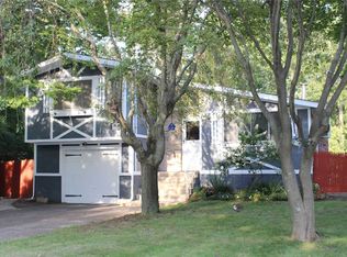 125 Montgomery Ave, Mastic, NY 11950
