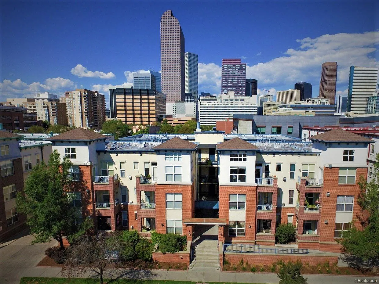 2 bed, 1038 sqft, $2,300 — Photo 1