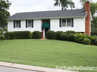 9939 Penneywood Ln, Ooltewah, TN 37363