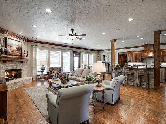 5th image of 8209 Sawgrass Ln