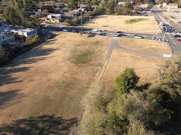4th image of 951 N Macarthur Blvd