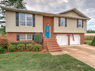 135 Lincolnshire Dr, Church Hill, TN 37642