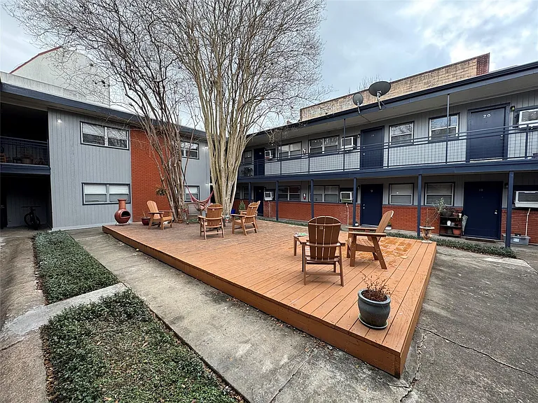 4207 Mount Vernon St #13 — Photo 12