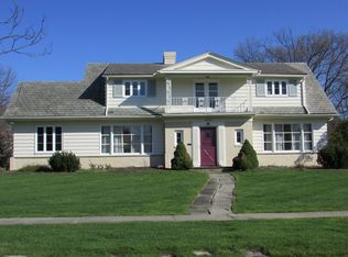 21520 Claythorne Rd, Shaker Heights, OH 44122