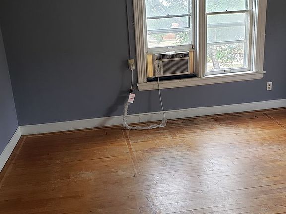 4th image of 809 Central Ave N #3