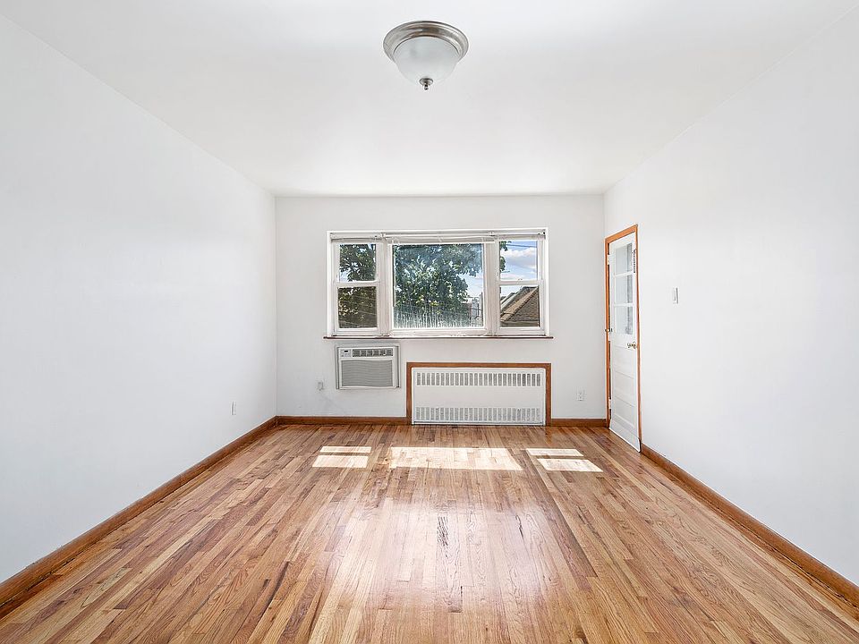 1st image of 2007 E 55th St Floor 2
