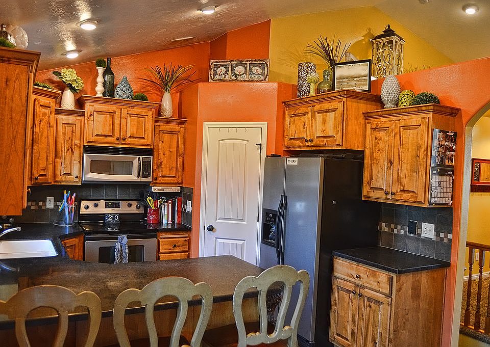 2nd image of 3169 E Pinnacle Dr