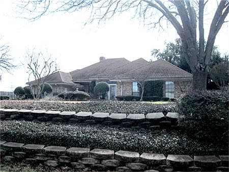 2nd image of 1218 Whispering Oaks Dr