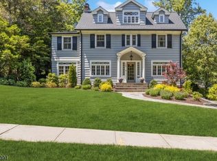 122 Beechwood Rd, Summit, NJ 07901