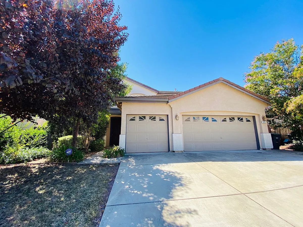 Building Photo - 5912 McLean Dr