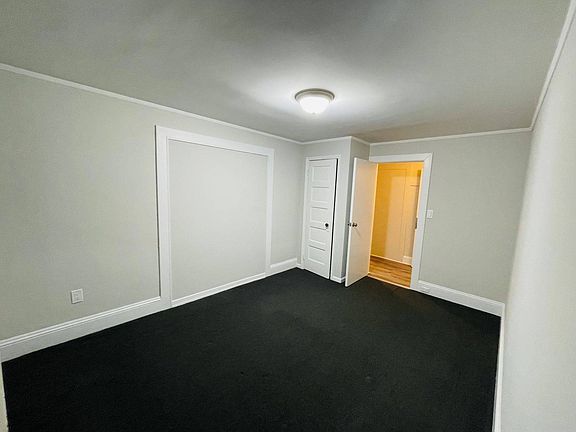 5th image of 111 Glen Head Rd