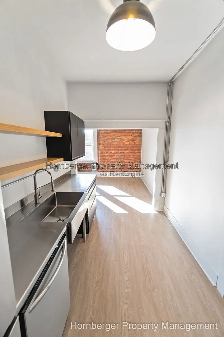 1 bed, 1.0 bath, 700 sqft, $1,125 — Photo 4