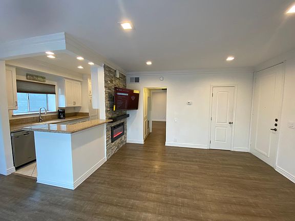 4th image of 1115 S Elm Dr APT 302