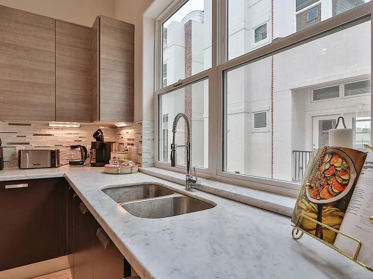 4114 Driscoll St — Photo 15