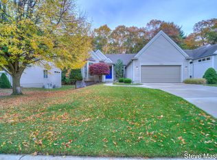 1950 Forest Glen Dr, Muskegon, MI