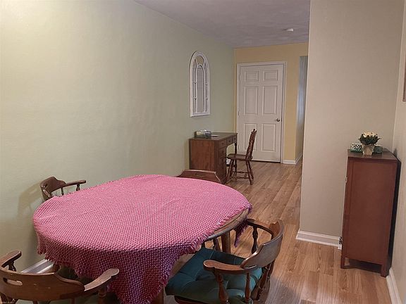 4th image of 304 Chowning Pl #304