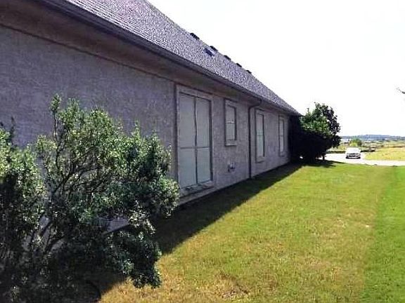 5th image of 8612 Gardenia Dr