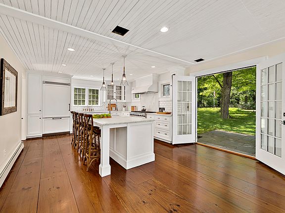 3rd image of 3 Stonewall Ct