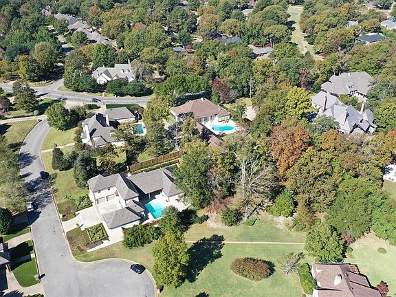 4th image of 1309 Hermitage Ct