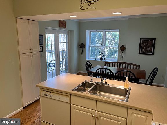 4th image of 200 Belmont Forest Ct Unit 205