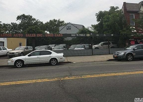 3rd image of 11446 Farmers Blvd