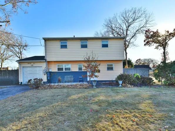 96 Jefferson Avenue, Amityville, NY 11701