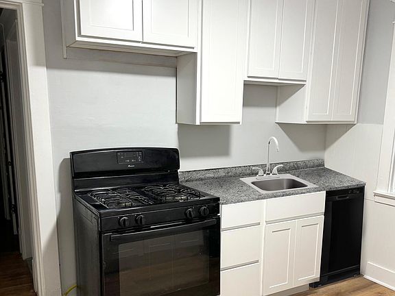 4th image of 295 North Dr #A