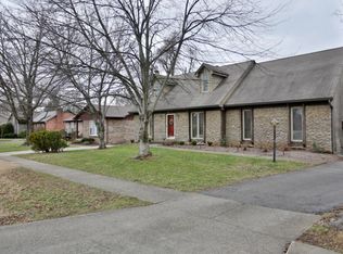 1904 Arboro Pl, Louisville, KY 40220