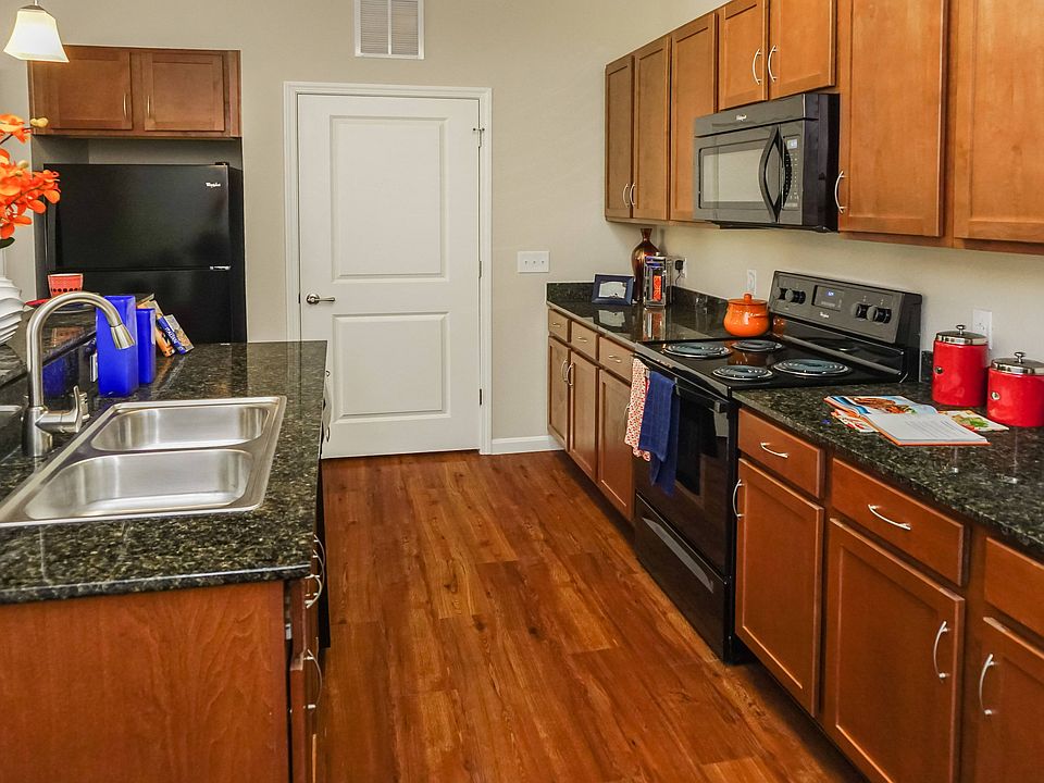 Spacious Kitchen
