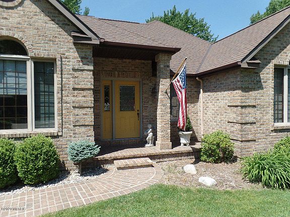 3rd image of 1235 Heather Ct