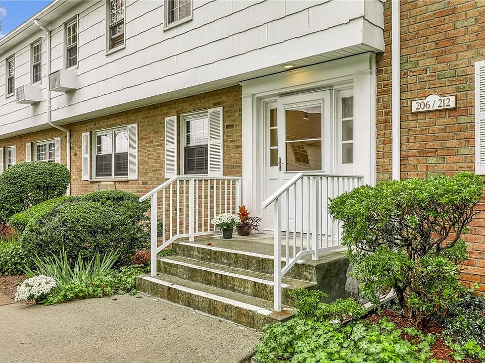 1st image of 206 Parkside Drive #206