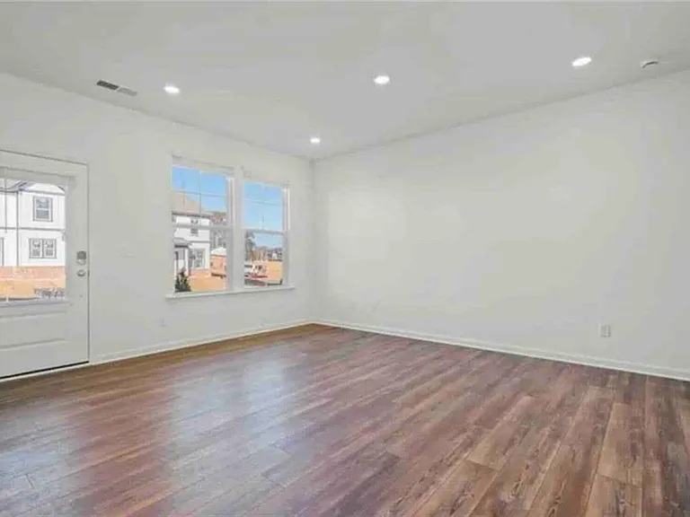 149 Star Ct — Photo 3
