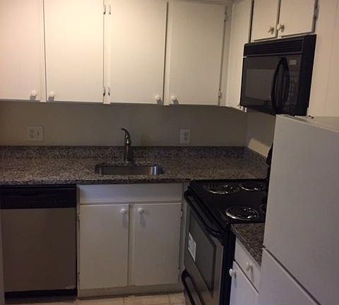 4th image of 3048 S Abingdon St APT A1