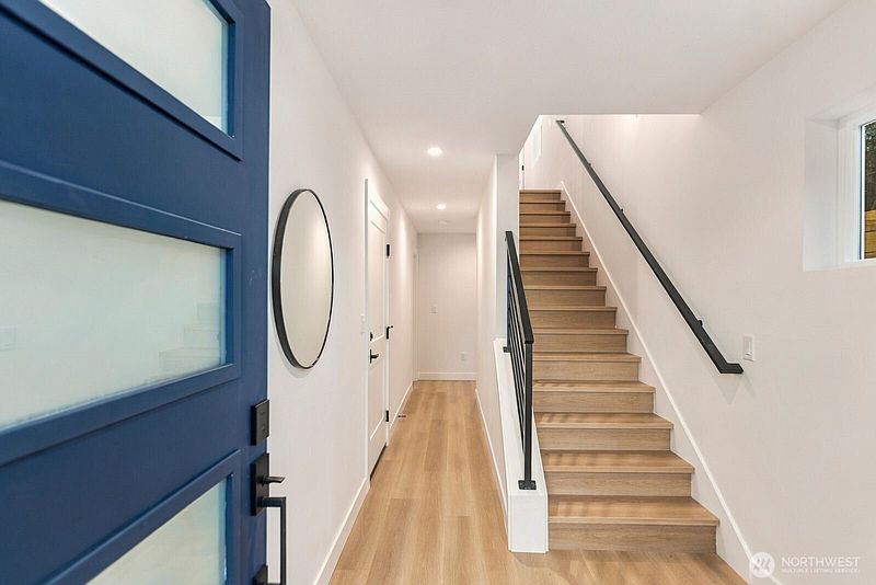 4th image of 13321 3rd Avenue NE #D